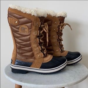 NEW Sorel Tofino II Shearling Waterproof Boot